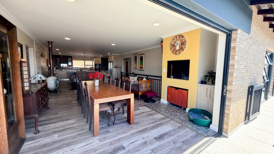 4 Bedroom Property for Sale in Reebok Western Cape